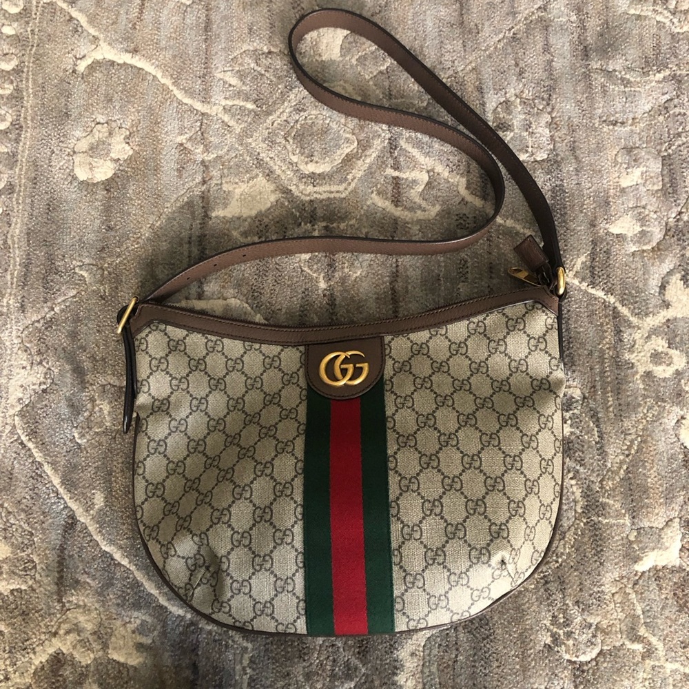 Authentic Gucci! Crossbody or shoulder bag